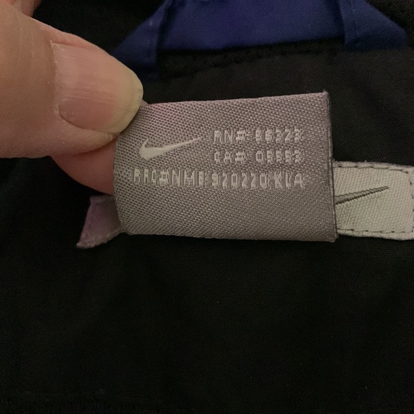 EUC Boys Nike lined rain jacket - Picture 10 of 14